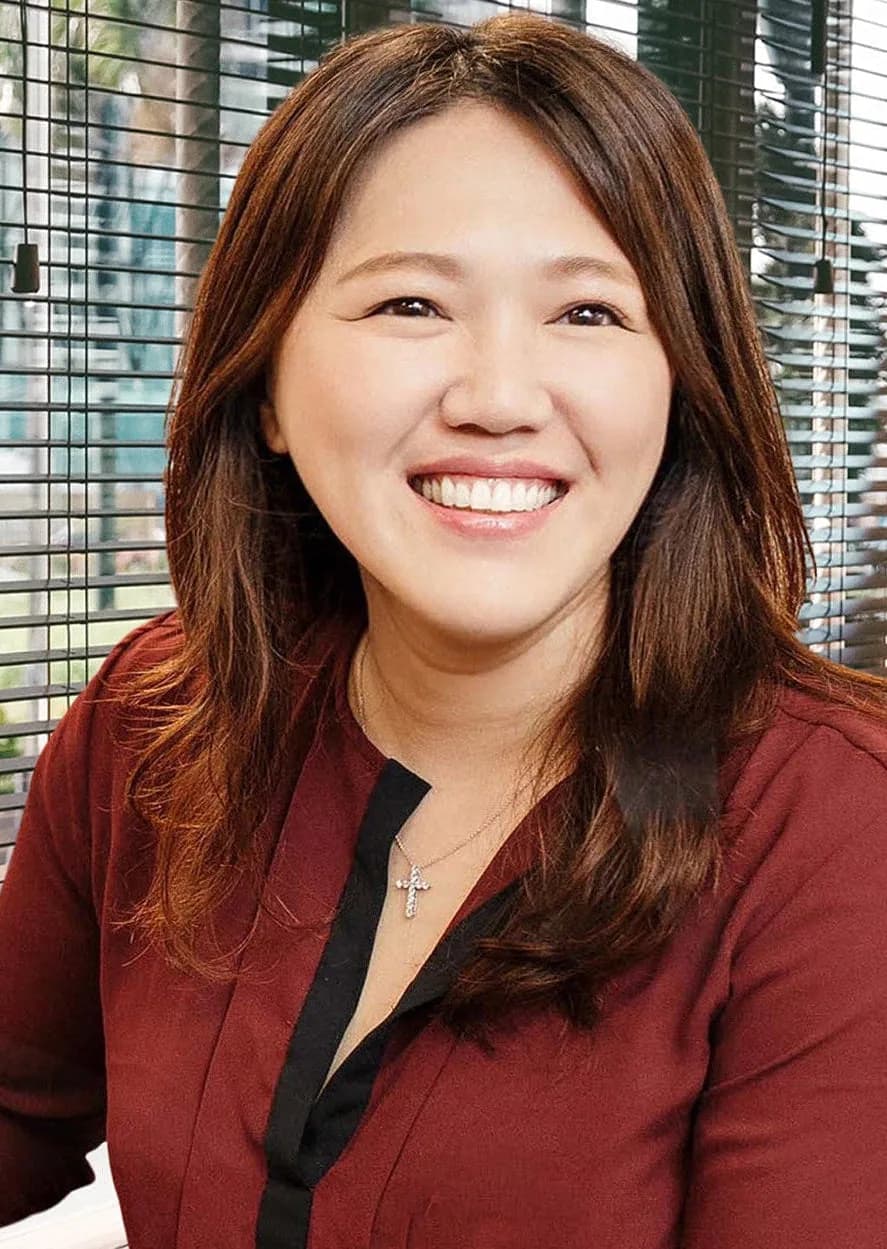 Elinor Huang
